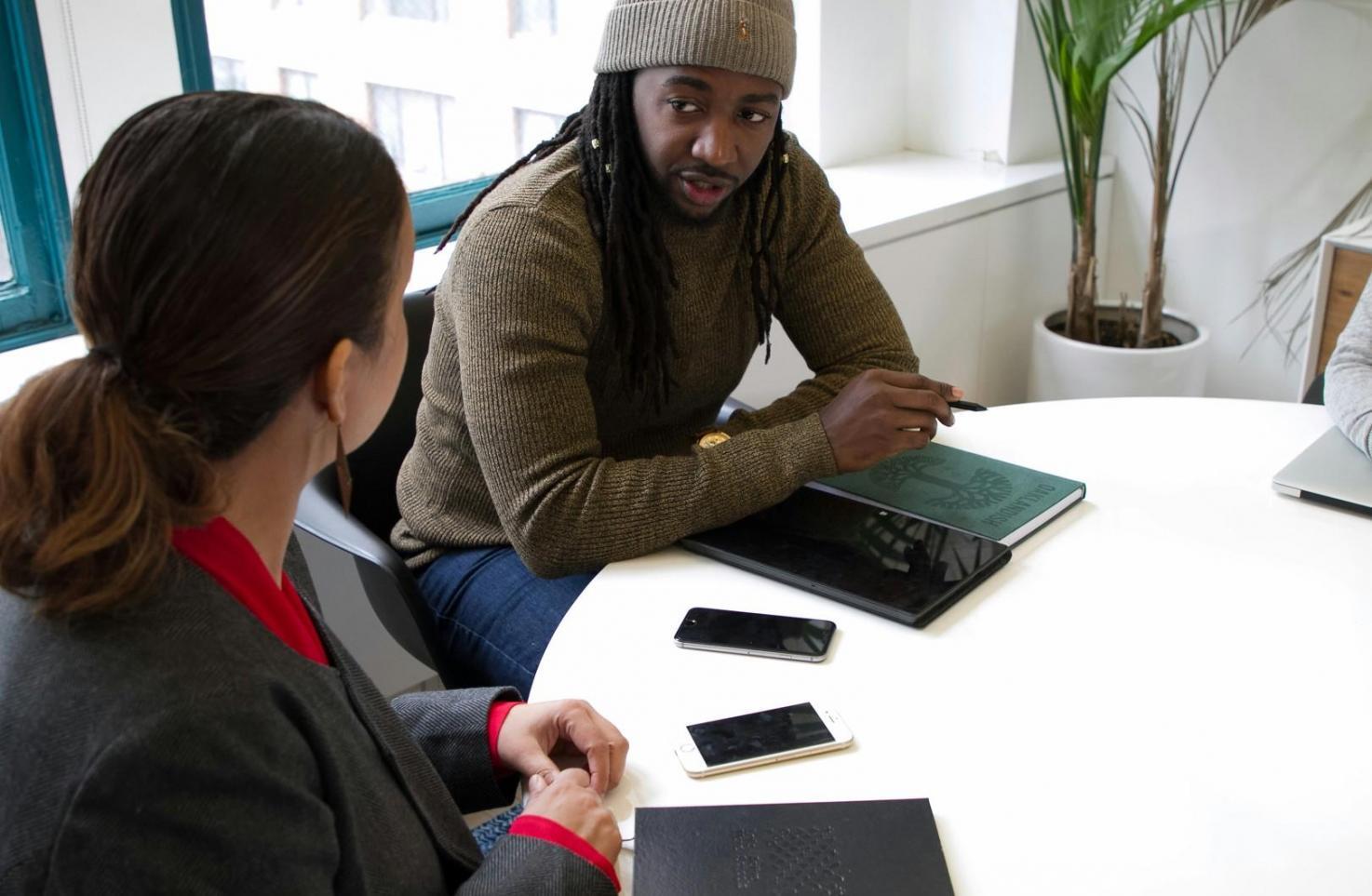 Процесс планирования финансовых целей и обсуждения стратегий достижения важных этапов